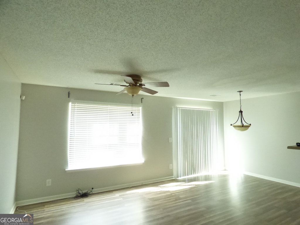 1465 April Lane - Photo 9