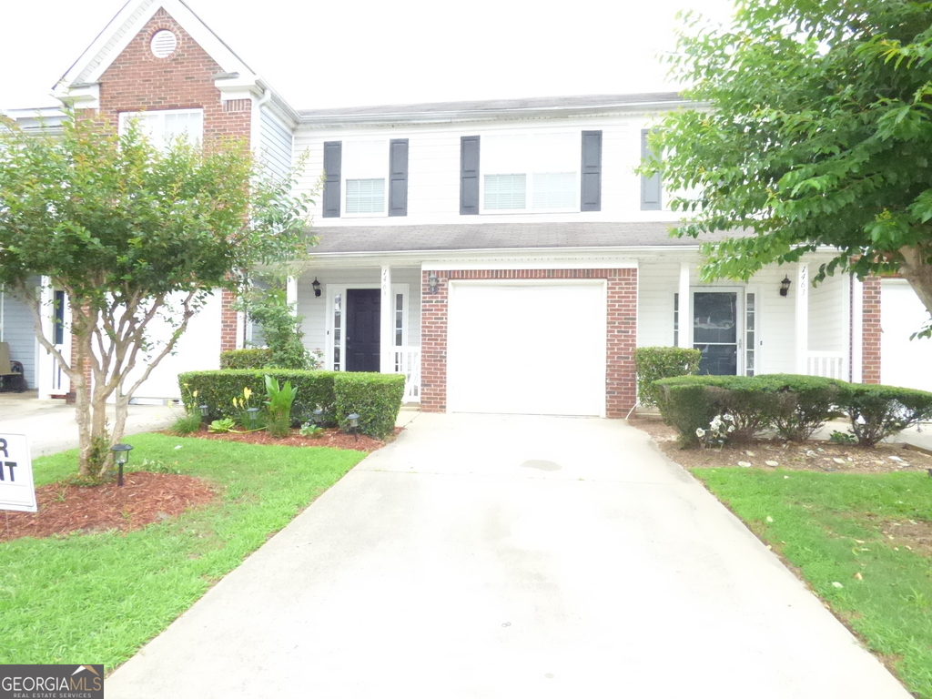 1465 April Lane - Photo 0