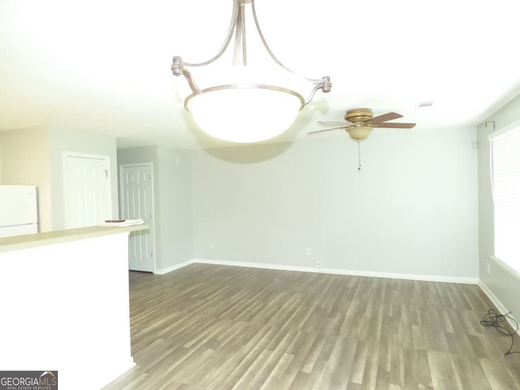 1465 April Lane - Photo 10