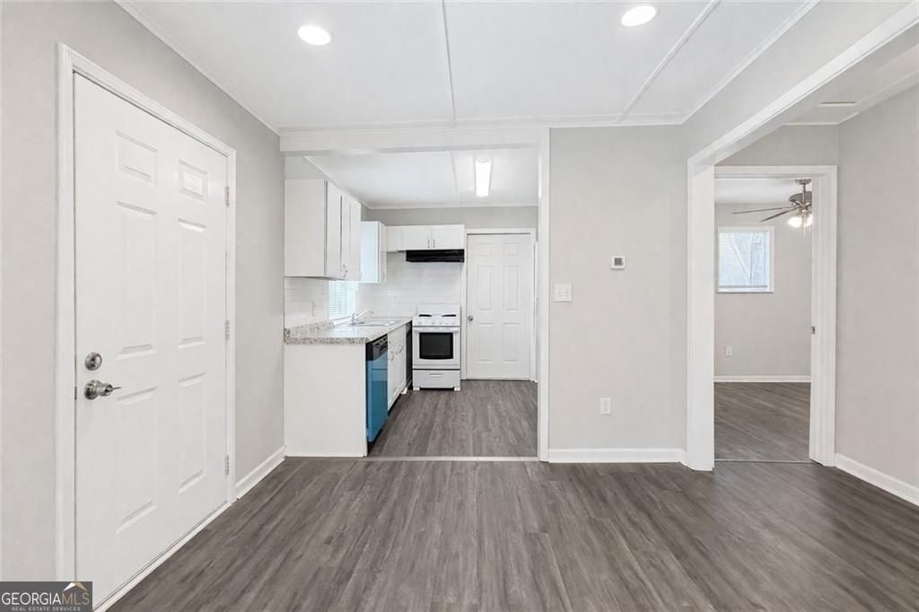 2146 Brookview Drive - Photo 4