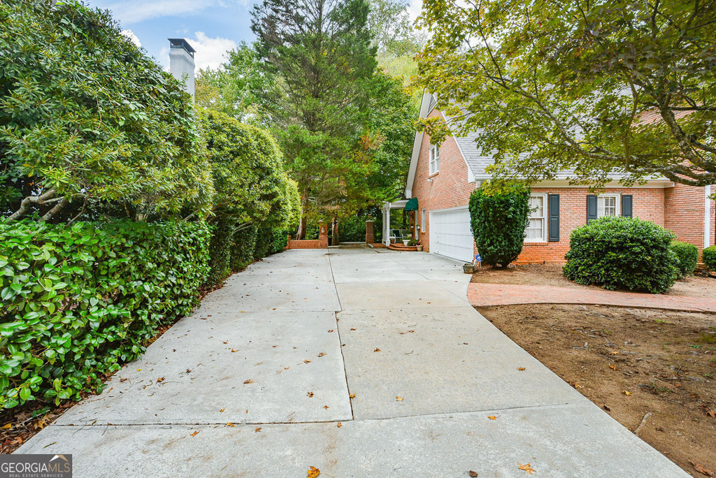 1640 Lazy River Lane - Photo 7