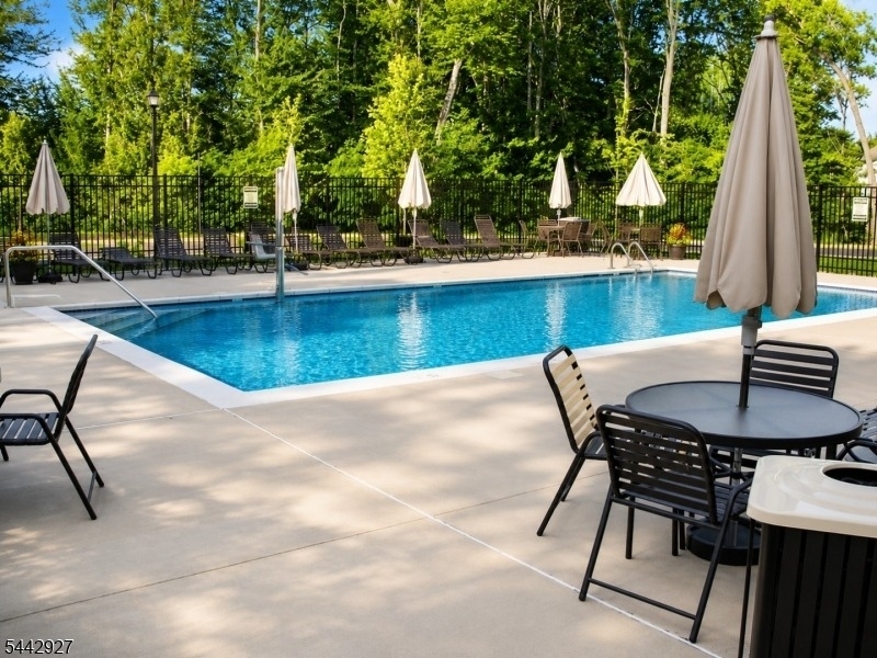 1409 Brook Hollow Dr - Photo 12