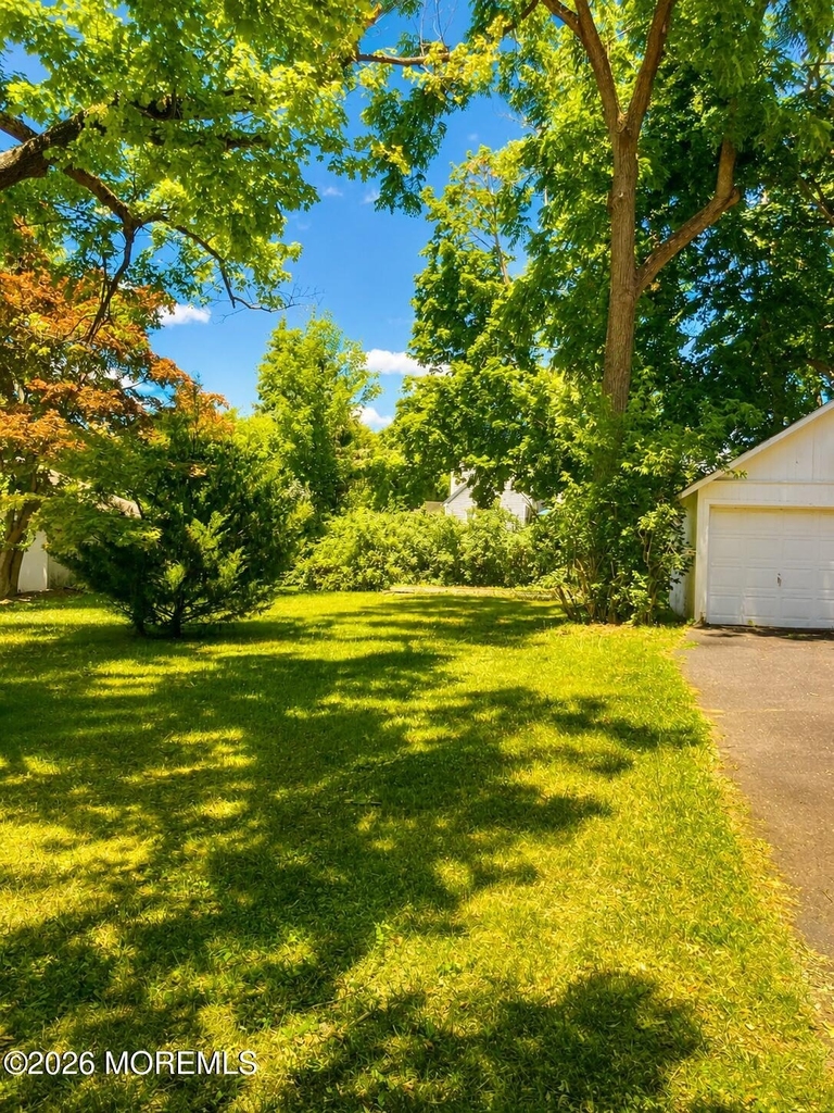 129 Rumson Road - Photo 11