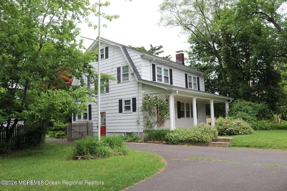 129 Rumson Road - Photo 1