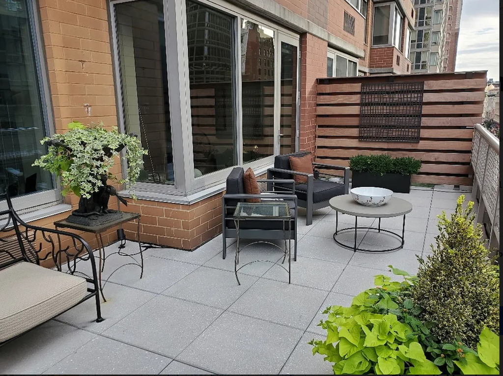 6th Avenue - Photo 5
