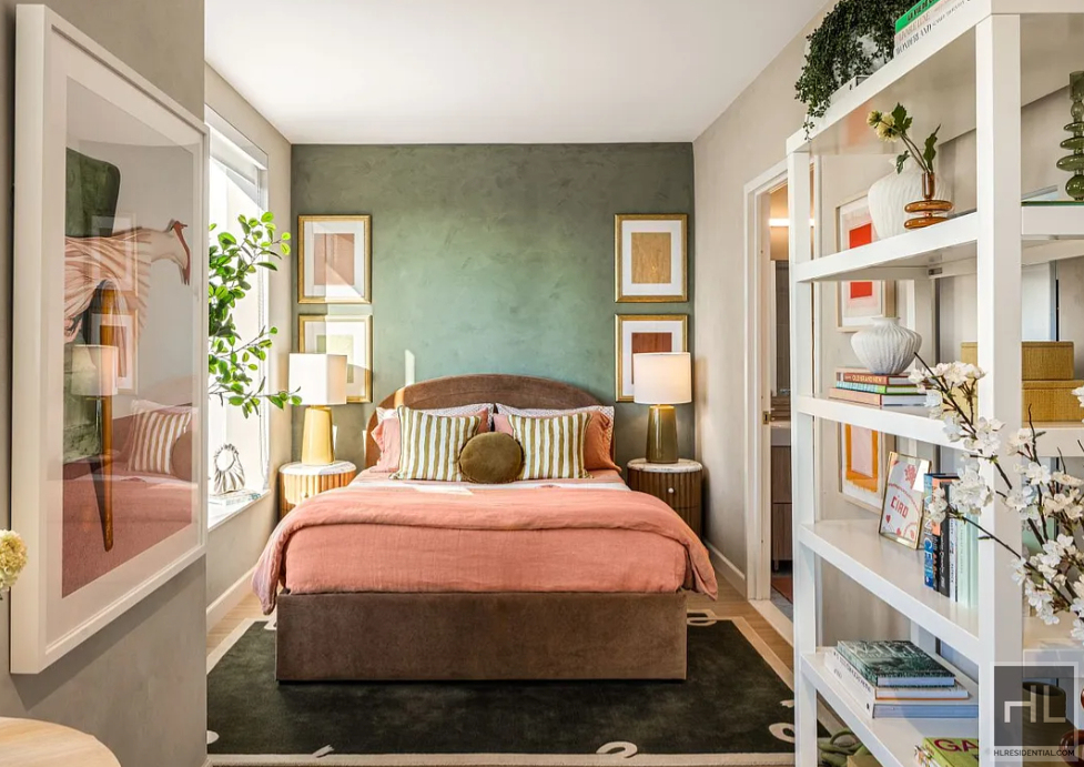 10th Avenue - Photo 1