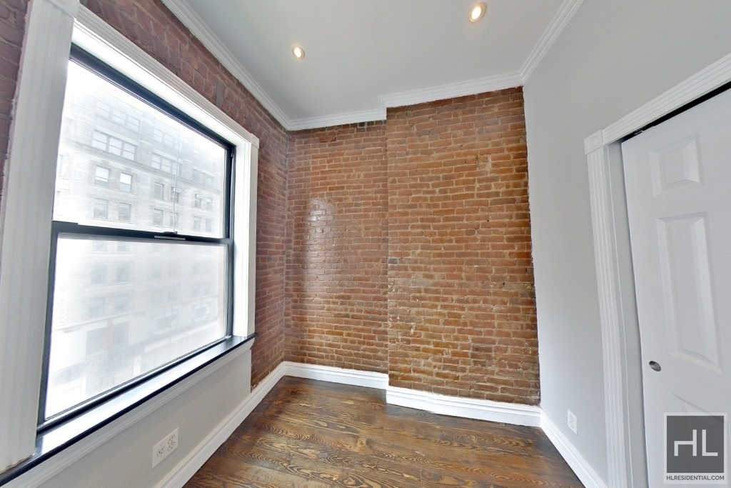 East 23rd Street - Photo 3