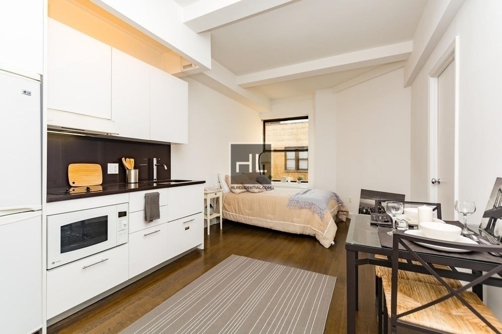 West 91st Street - Photo 1