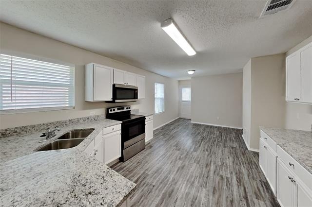 4884 Waterford Drive - Photo 3