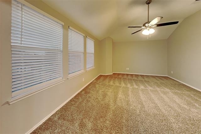 534 Hickory Lane - Photo 5