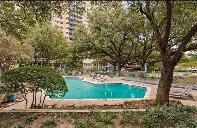 3883 Turtle Creek Boulevard - Photo 3
