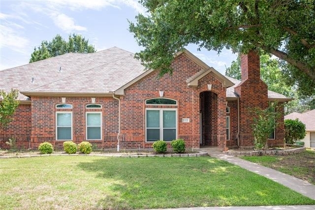 1803 Fern Court - Photo 1
