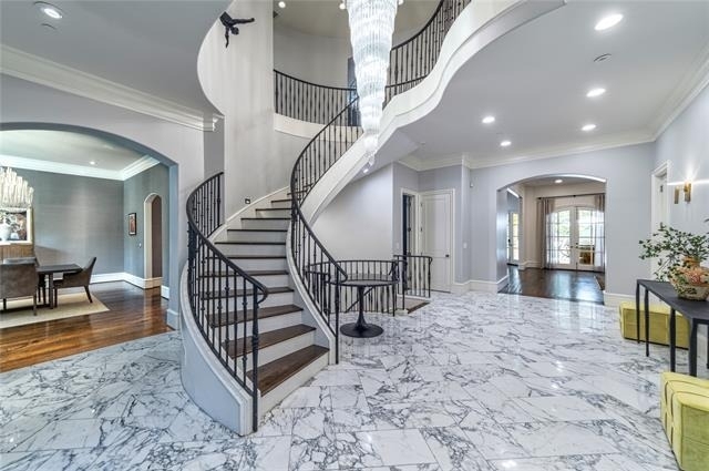 3548 Bryn Mawr - Photo 1