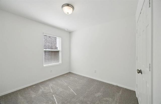 1135 Loch Way - Photo 10