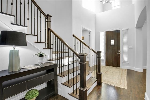 724 Orleans Drive - Photo 3