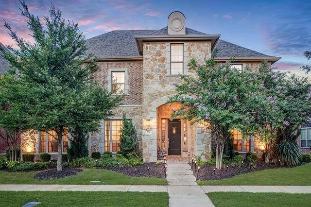 724 Orleans Drive - Photo 1