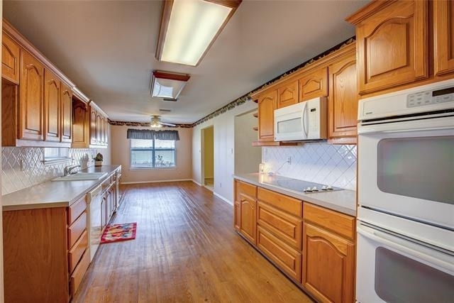 4804 Edgewater Drive - Photo 8