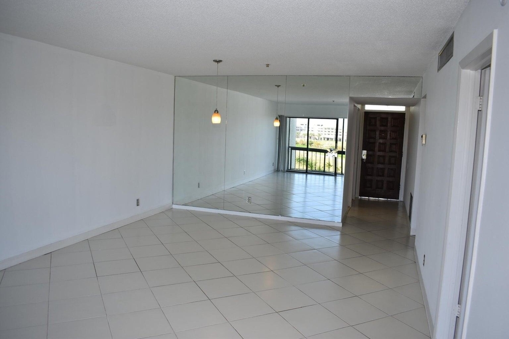 3000 Presidential Way - Photo 2
