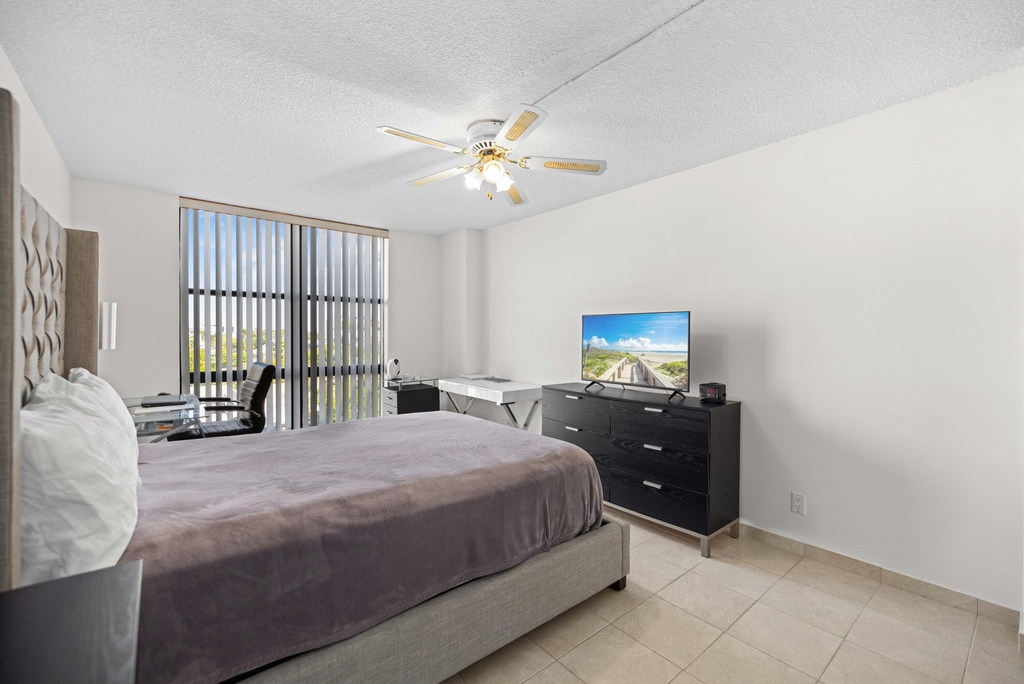 3031 N Ocean Boulevard - Photo 12