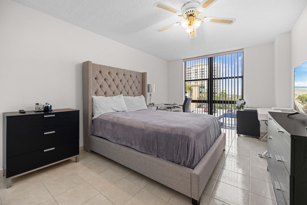 3031 N Ocean Boulevard - Photo 10