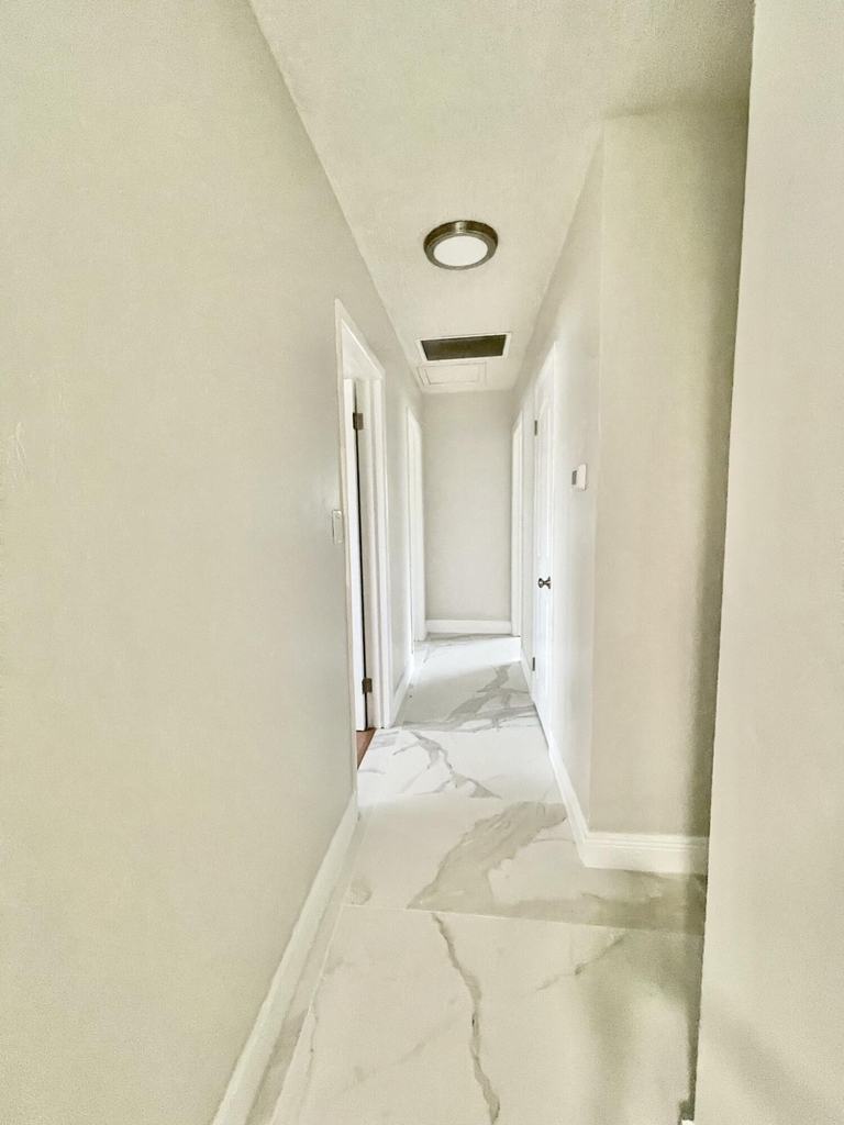 5630 Hollywood Boulevard - Photo 12