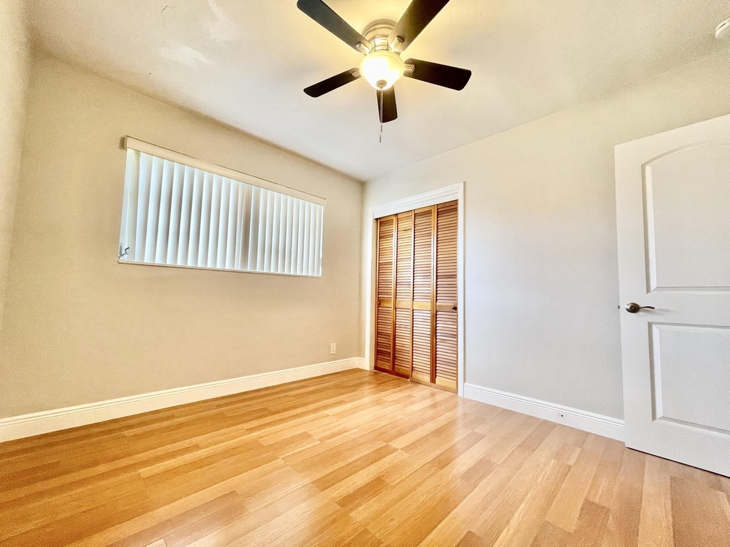 5630 Hollywood Boulevard - Photo 11