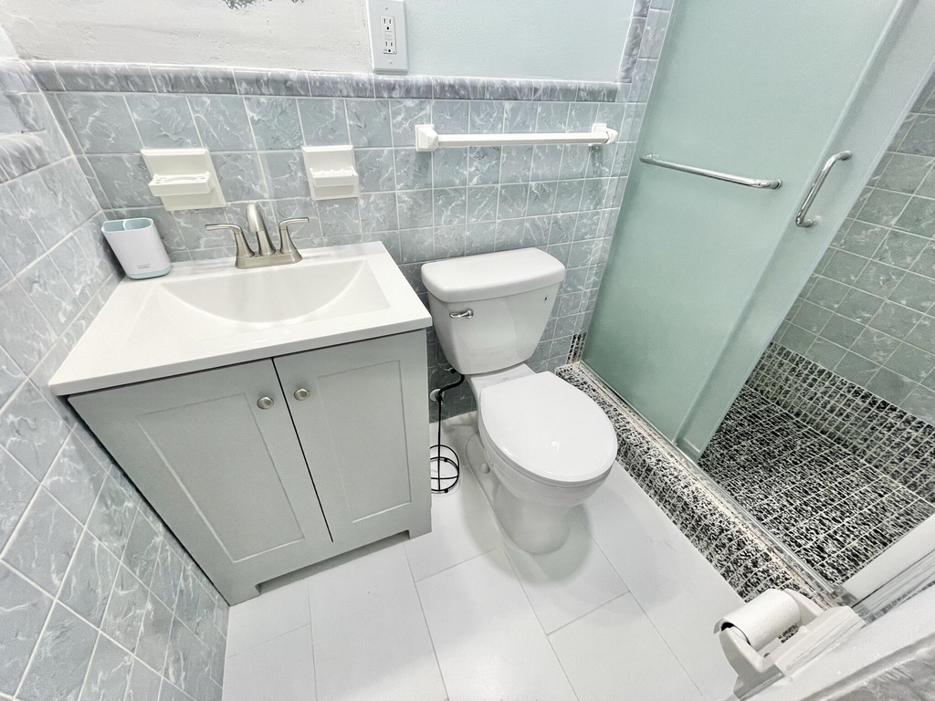 5630 Hollywood Boulevard - Photo 7