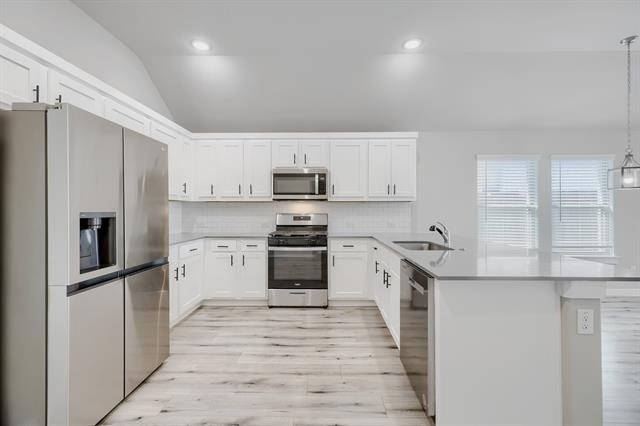 114 Mandarin Street - Photo 2
