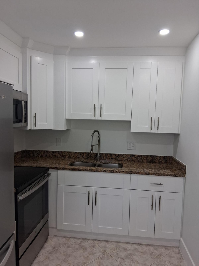 2100 Springdale Boulevard - Photo 39