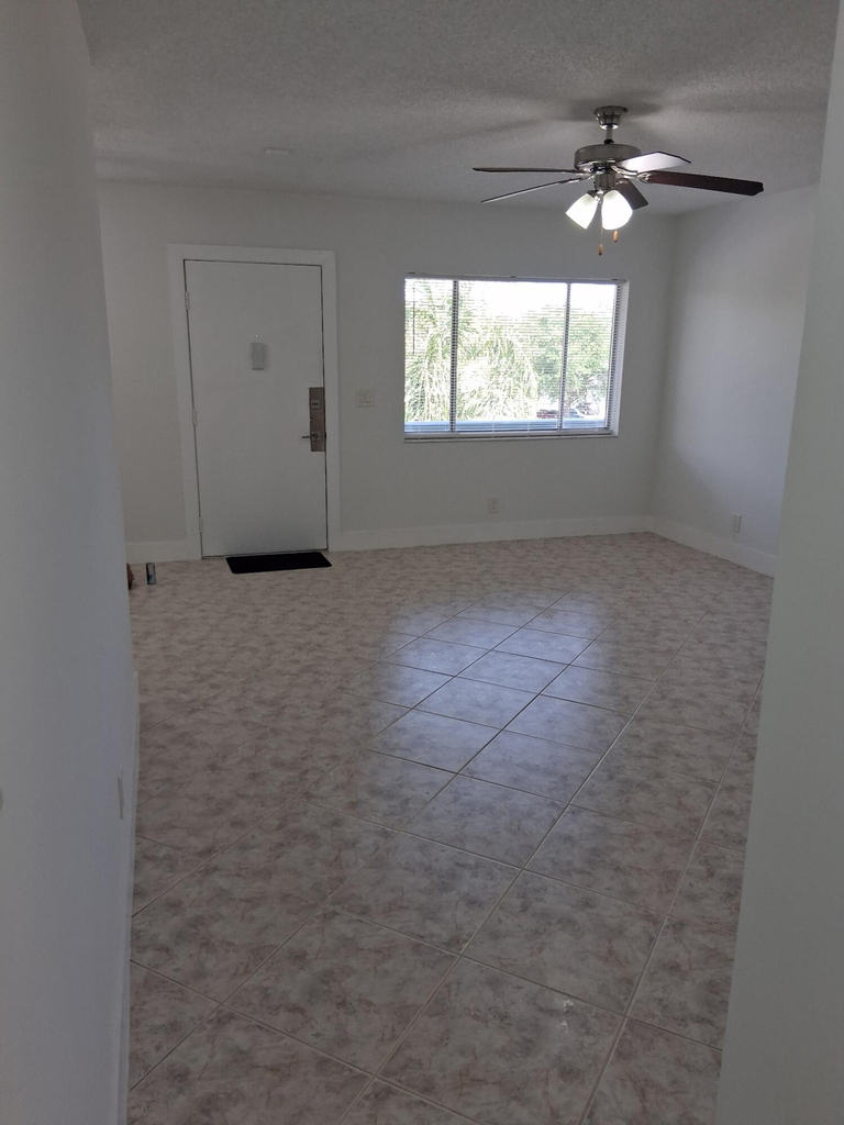 2100 Springdale Boulevard - Photo 3