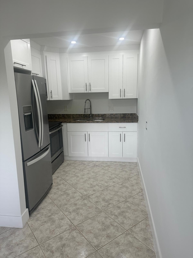 2100 Springdale Boulevard - Photo 7