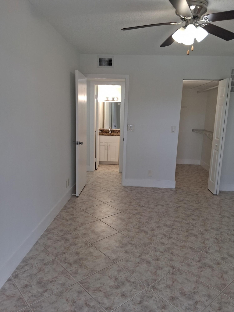 2100 Springdale Boulevard - Photo 2
