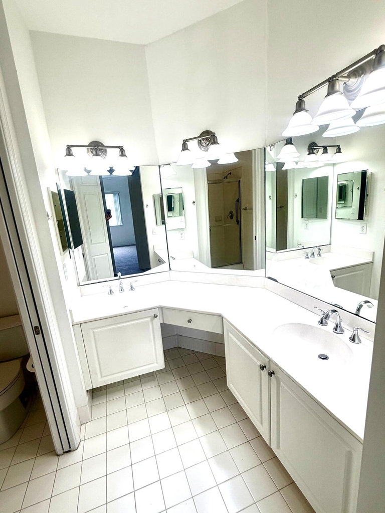 3600 Oaks Clubhouse Drive - Photo 7
