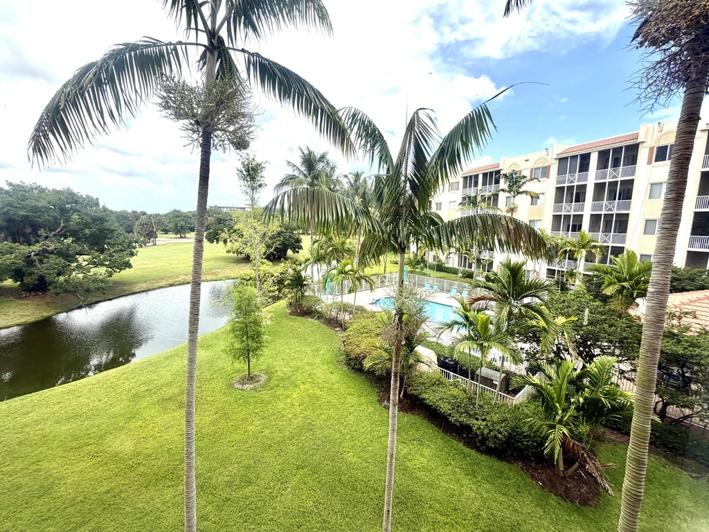 3600 Oaks Clubhouse Drive - Photo 1