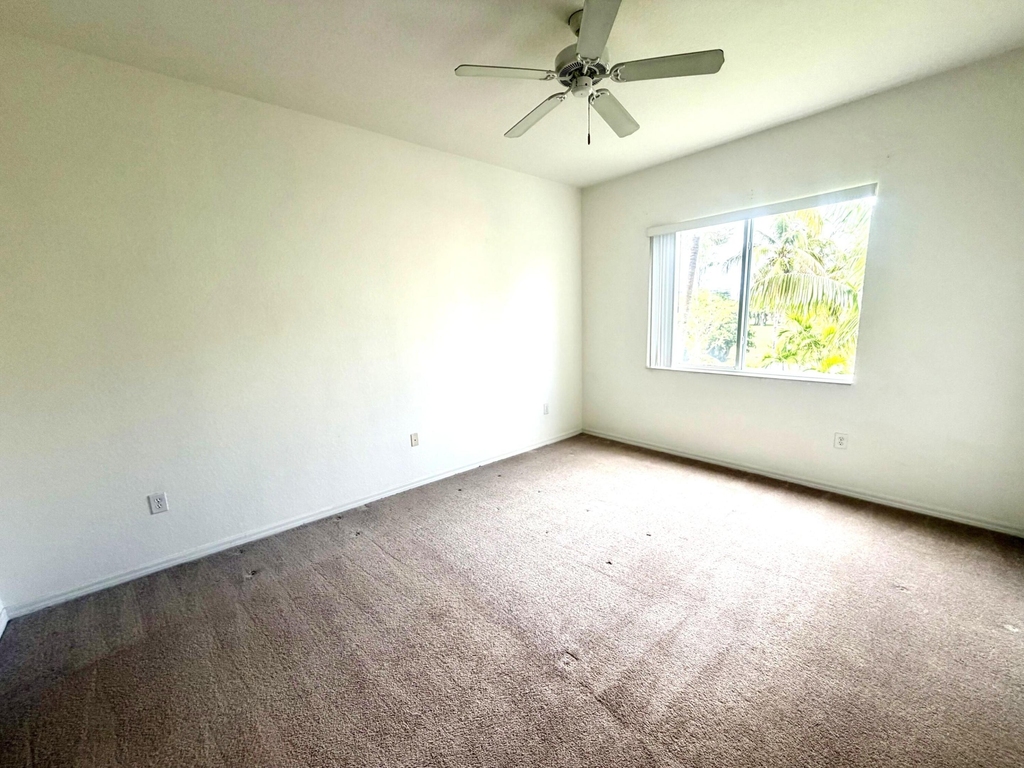3600 Oaks Clubhouse Drive - Photo 6