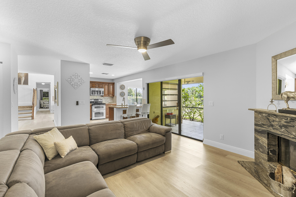 12715 Kingsway Road - Photo 31