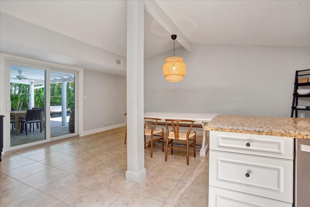 1110 Sw 15th Street - Photo 5