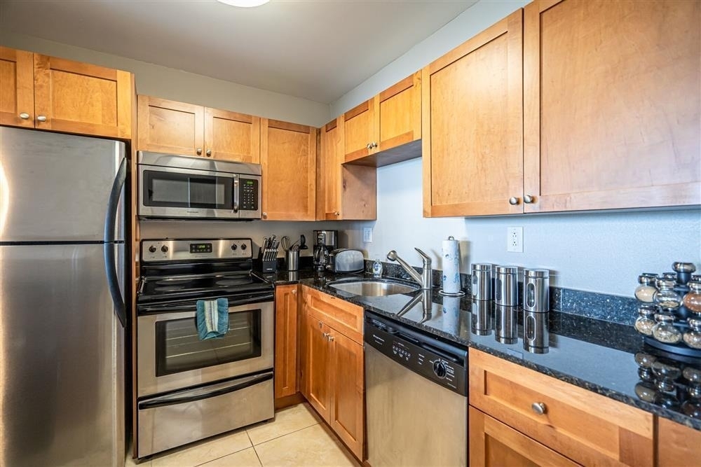 1830 Embassy Drive - Photo 4