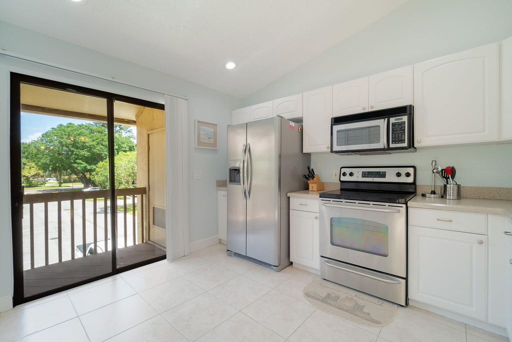 13095 Belhaven Court - Photo 5