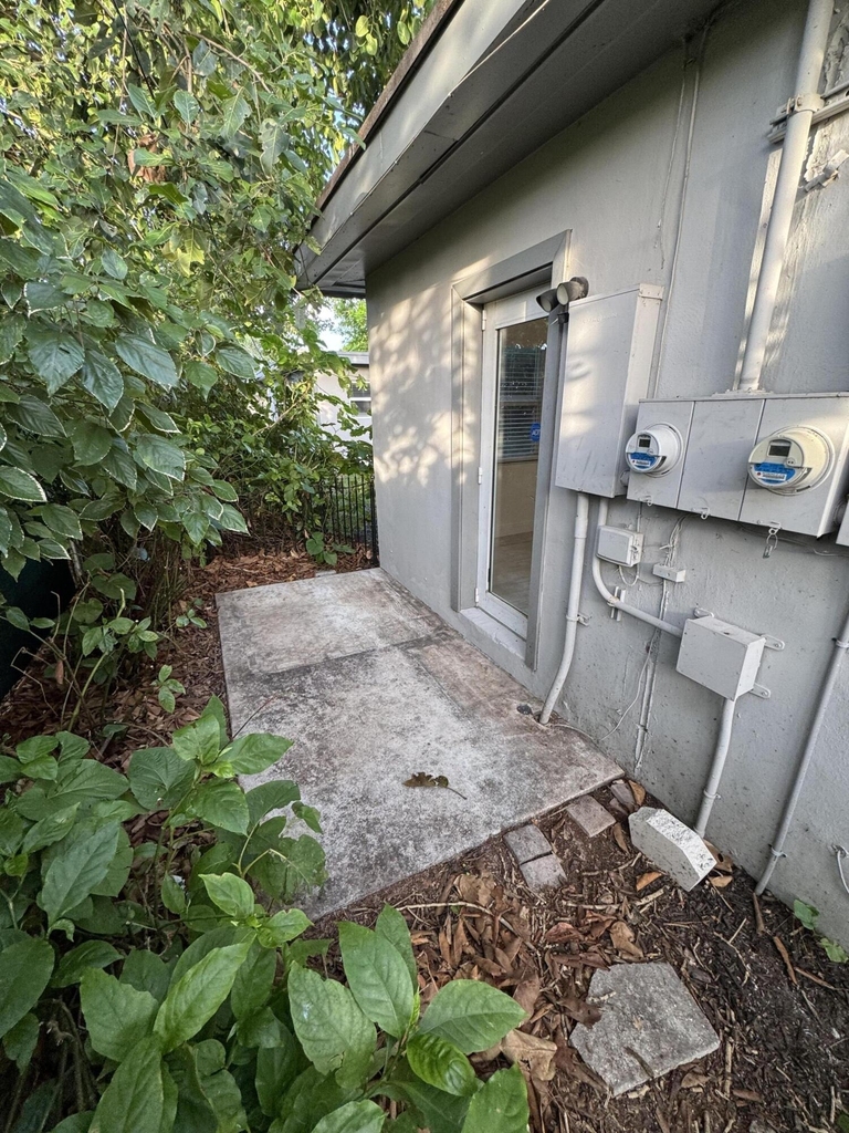 1437 Nw 4th Avenue - Photo 9