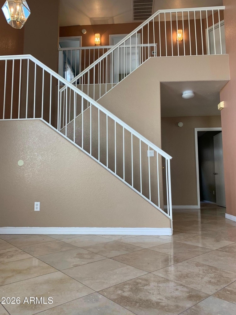 354 W Bolero Drive - Photo 3