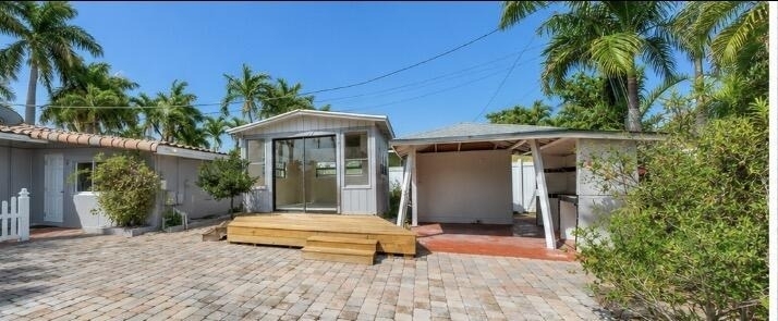 1117 Se 5th Street - Photo 1