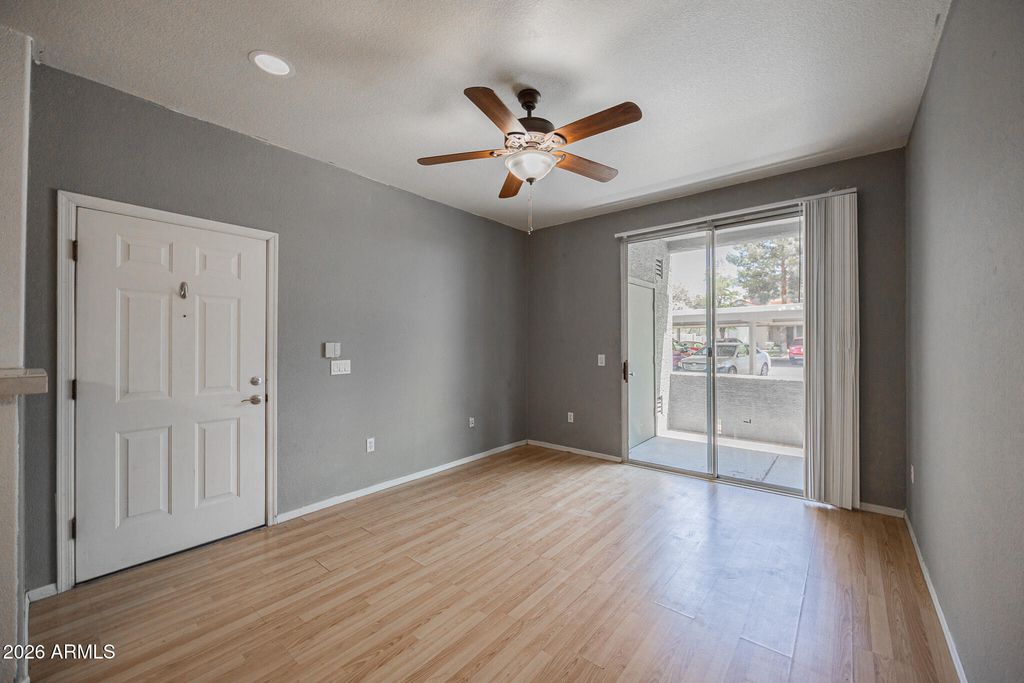 2929 W Yorkshire Drive - Photo 4