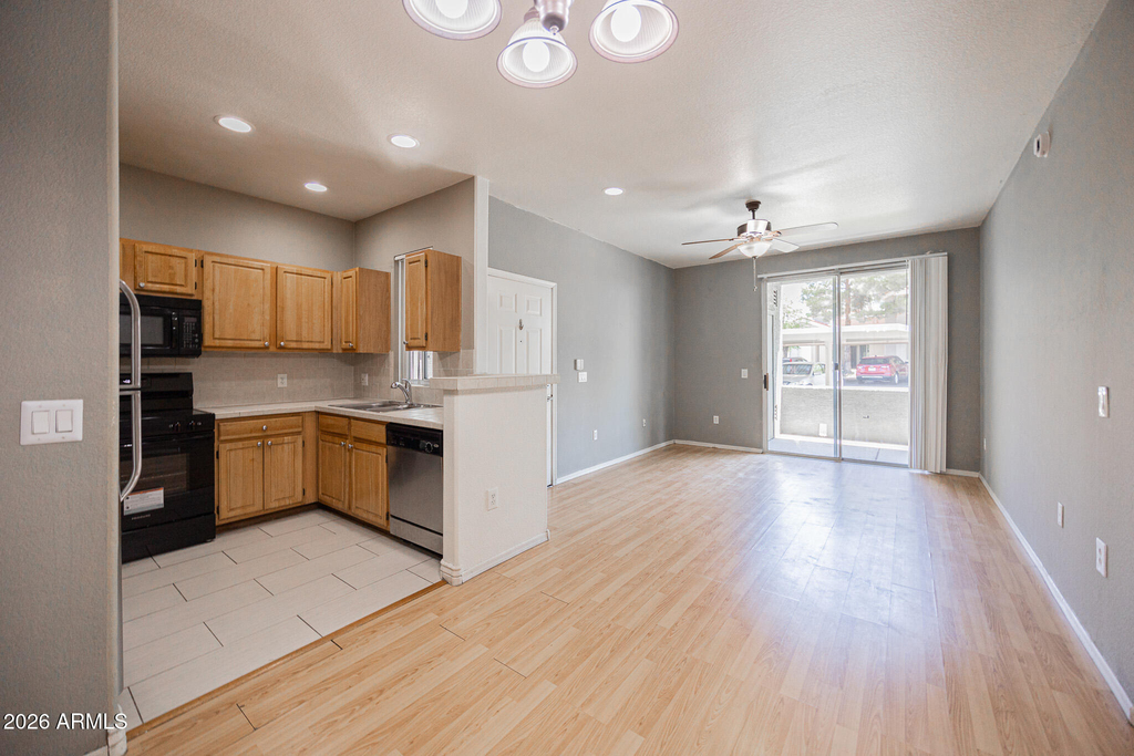 2929 W Yorkshire Drive - Photo 6
