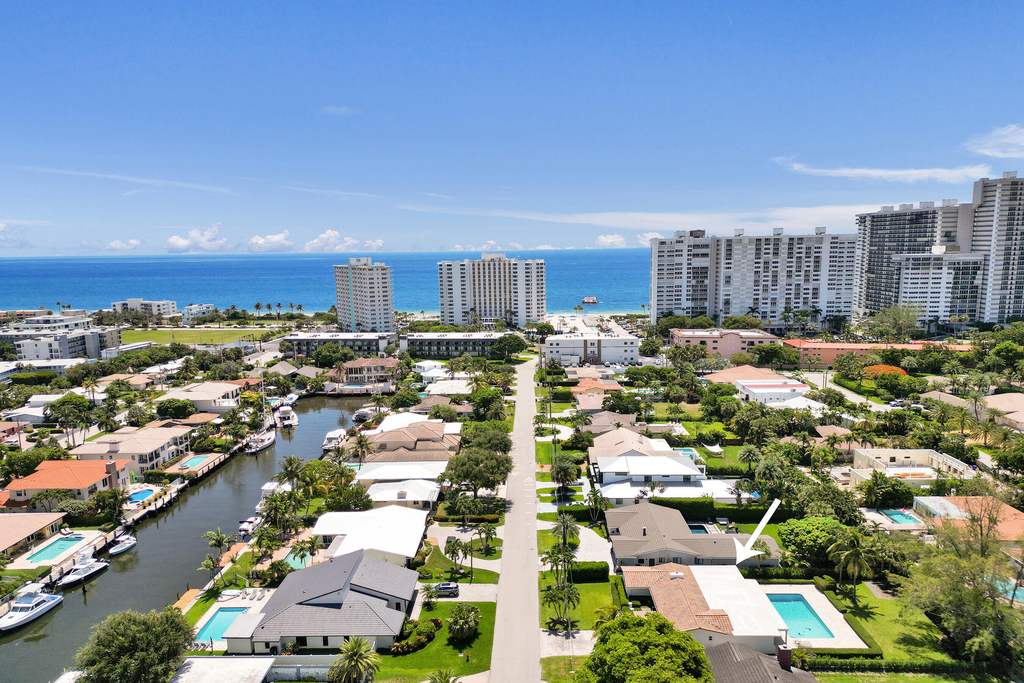 248 Codrington Drive - Photo 4