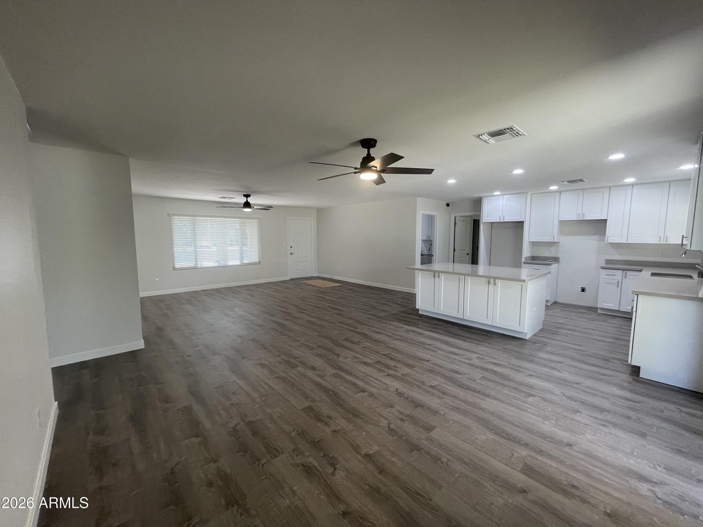 2920 E Michelle Drive - Photo 6