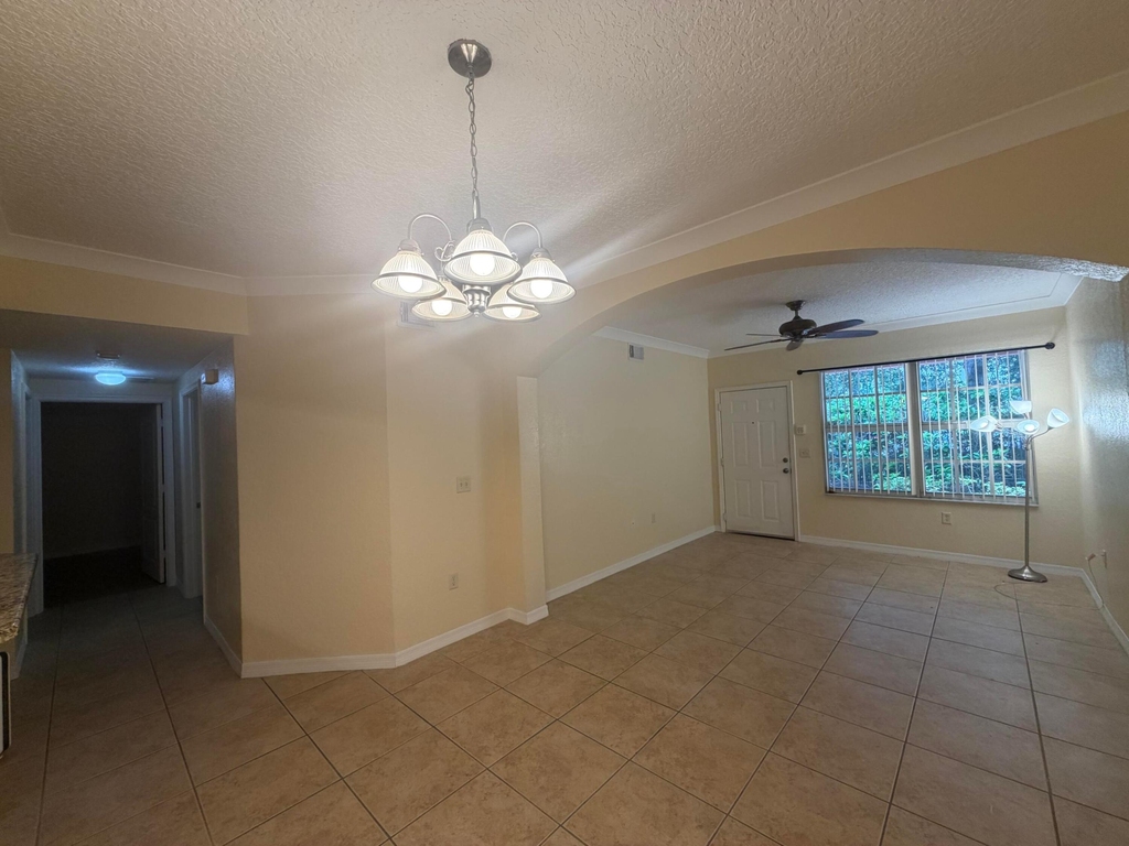 150 Sw Peacock Boulevard - Photo 2
