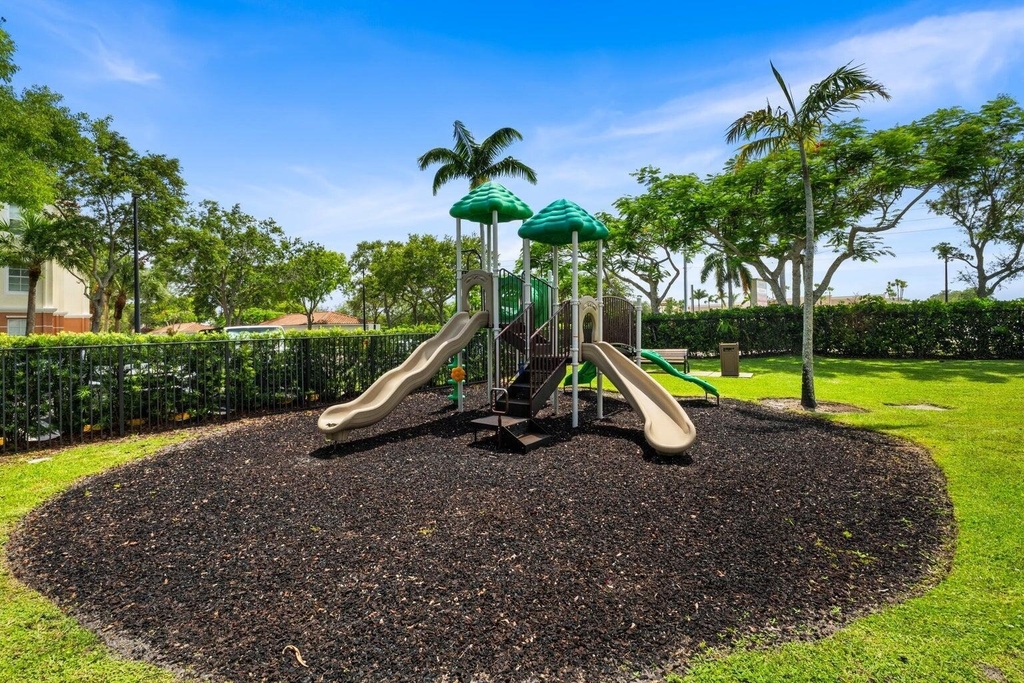 9901 Baywinds - Photo 14