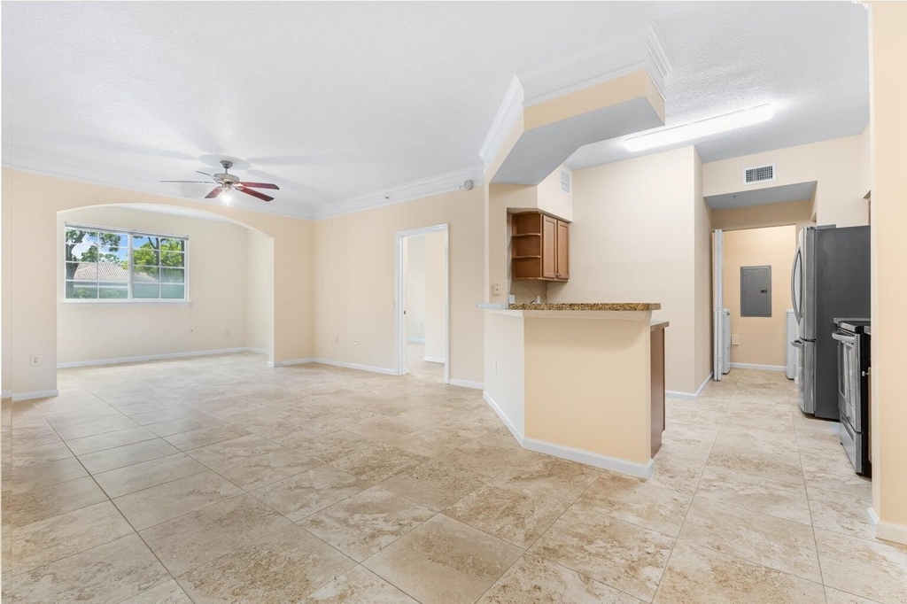 9901 Baywinds - Photo 0