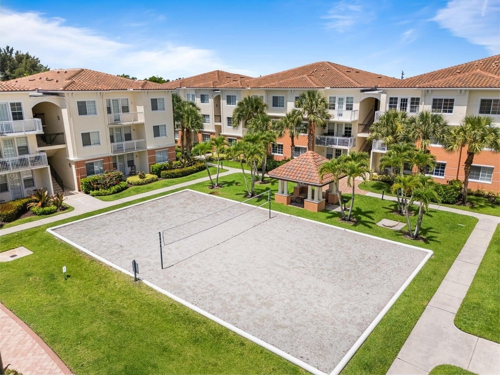9901 Baywinds - Photo 12